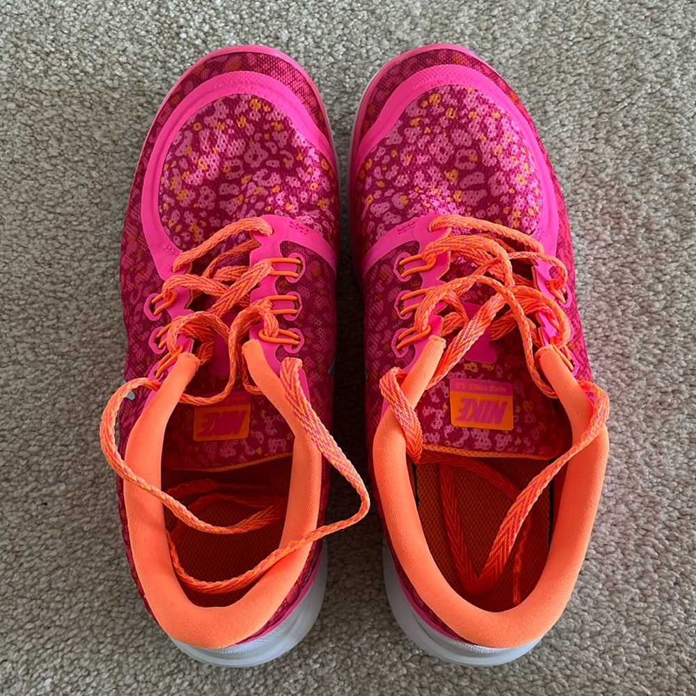 Kids Nike Free 5.0 Sneakers Size 7Y